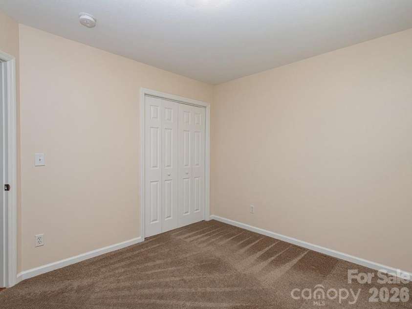 17 Pinecrest Drive, Asheville, NC 28803.  MLS# CAR4399525, YatesRealty ID 38367. 