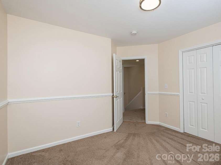 17 Pinecrest Drive, Asheville, NC 28803.  MLS# CAR4399525, YatesRealty ID 38367. 