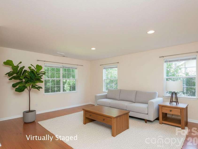 17 Pinecrest Drive, Asheville, NC 28803.  MLS# CAR4399525, YatesRealty ID 38367. 