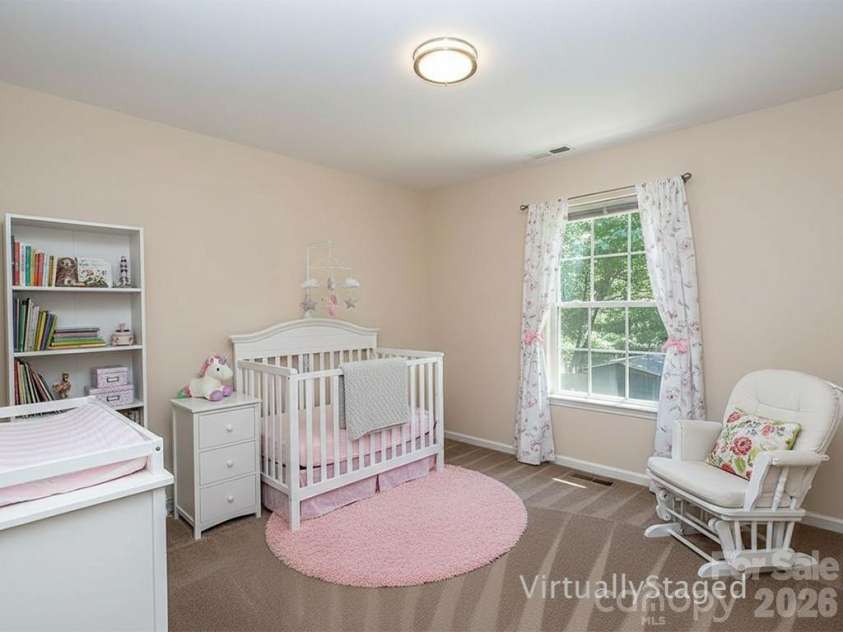17 Pinecrest Drive, Asheville, NC 28803.  MLS# CAR4399525, YatesRealty ID 38367. 