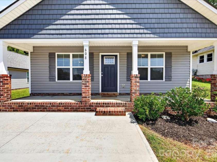 608 Ben Avenue, Kannapolis, NC 28081.  MLS# CAR4401654, YatesRealty ID 38368. 