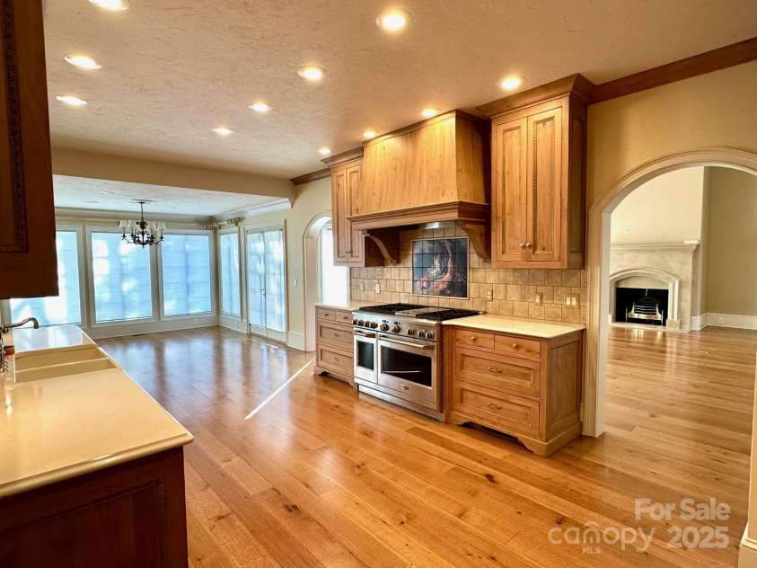 520 Landing Ridge Circle, Jefferson, NC 28640.  MLS# CAR4320460, YatesRealty ID 3837. 