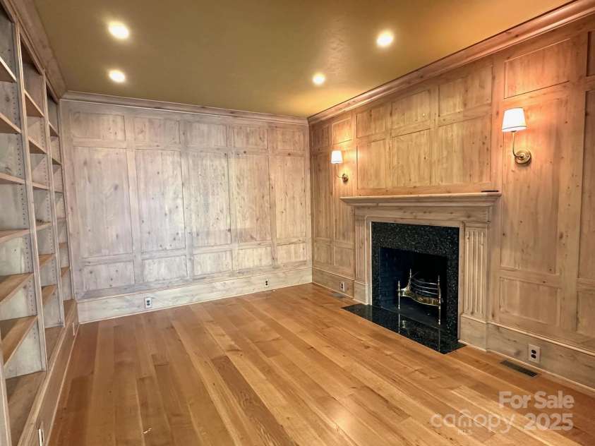 520 Landing Ridge Circle, Jefferson, NC 28640.  MLS# CAR4320460, YatesRealty ID 3837. 