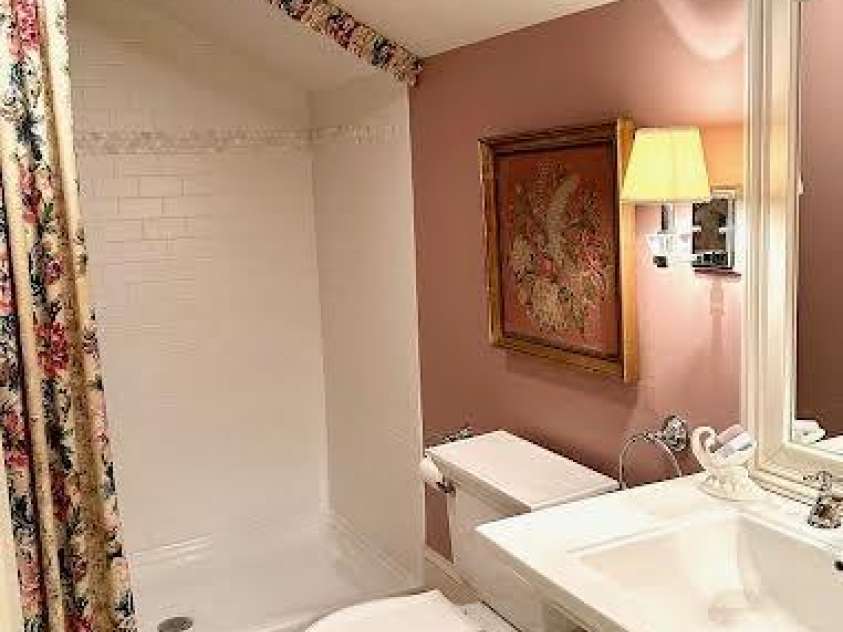 520 Landing Ridge Circle, Jefferson, NC 28640.  MLS# CAR4320460, YatesRealty ID 3837. 