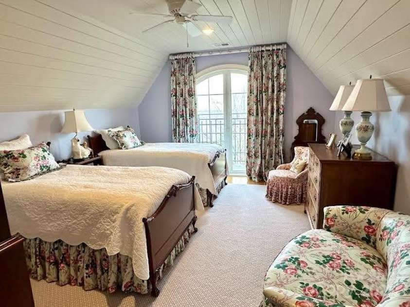 520 Landing Ridge Circle, Jefferson, NC 28640.  MLS# CAR4320460, YatesRealty ID 3837. 