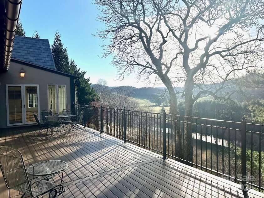 520 Landing Ridge Circle, Jefferson, NC 28640.  MLS# CAR4320460, YatesRealty ID 3837. 