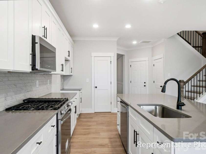 450 Blythe Townhome Lane, Waxhaw, NC 28173.  MLS# CAR4367104, YatesRealty ID 38371. 