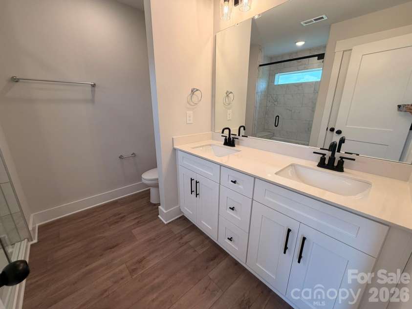 450 Blythe Townhome Lane, Waxhaw, NC 28173.  MLS# CAR4367104, YatesRealty ID 38371. Primary Bathroom