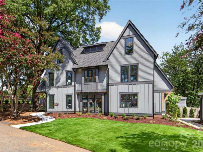 3940 Admiral Avenue, Charlotte, NC 28205.  MLS# CAR4378548, YatesRealty ID 38372. 
