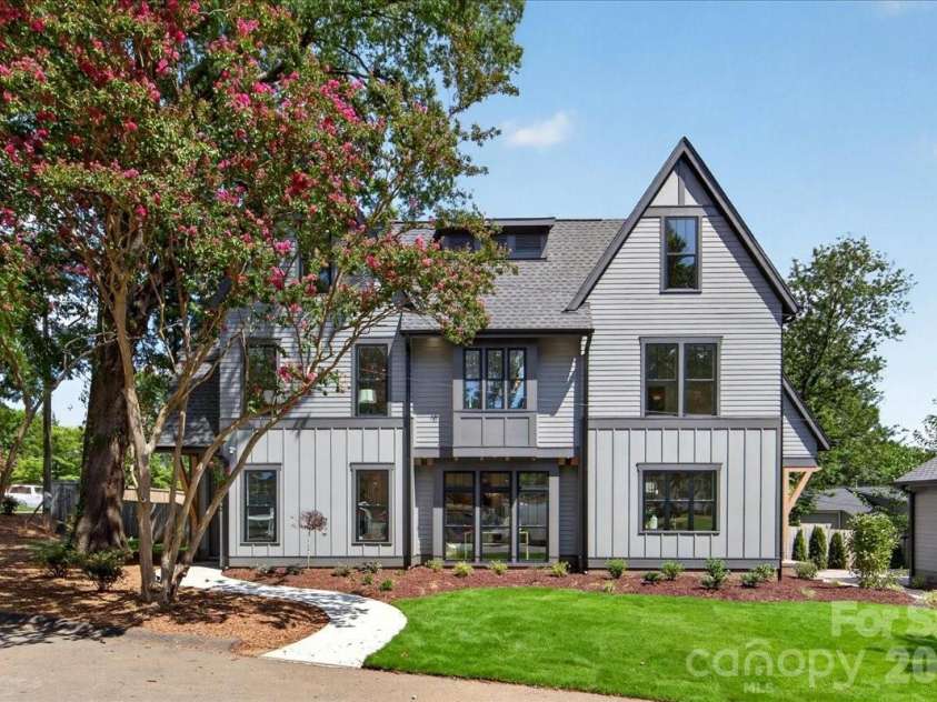 3940 Admiral Avenue, Charlotte, NC 28205.  MLS# CAR4378548, YatesRealty ID 38372. 