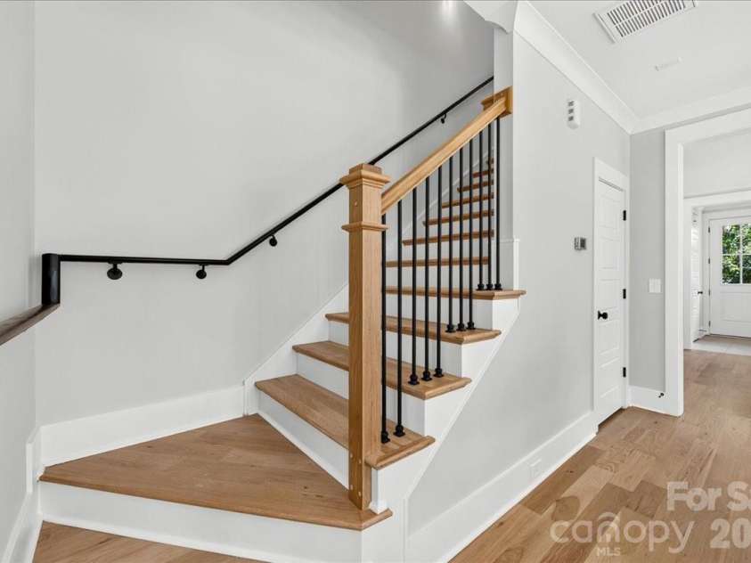 3940 Admiral Avenue, Charlotte, NC 28205.  MLS# CAR4378548, YatesRealty ID 38372. 