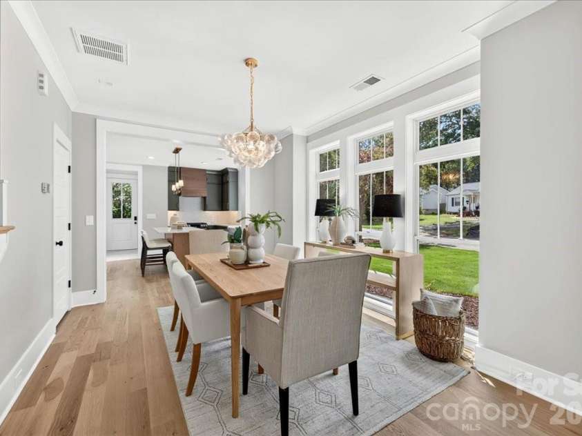 3940 Admiral Avenue, Charlotte, NC 28205.  MLS# CAR4378548, YatesRealty ID 38372. Dining room