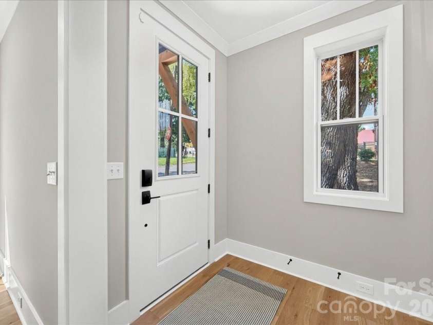 3940 Admiral Avenue, Charlotte, NC 28205.  MLS# CAR4378548, YatesRealty ID 38372. Foyer