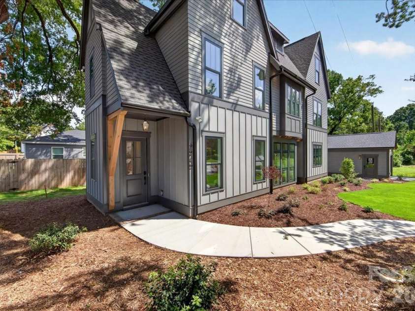 3940 Admiral Avenue, Charlotte, NC 28205.  MLS# CAR4378548, YatesRealty ID 38372. Welcome home!