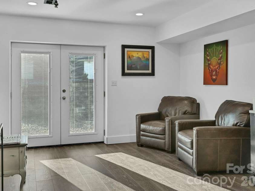 33 Souther Road, Hendersonville, NC 28732.  MLS# CAR4405335, YatesRealty ID 38373. Double doors