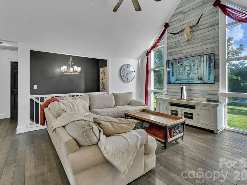 33 Souther Road, Hendersonville, NC 28732.  MLS# CAR4405335, YatesRealty ID 38373. Well lit