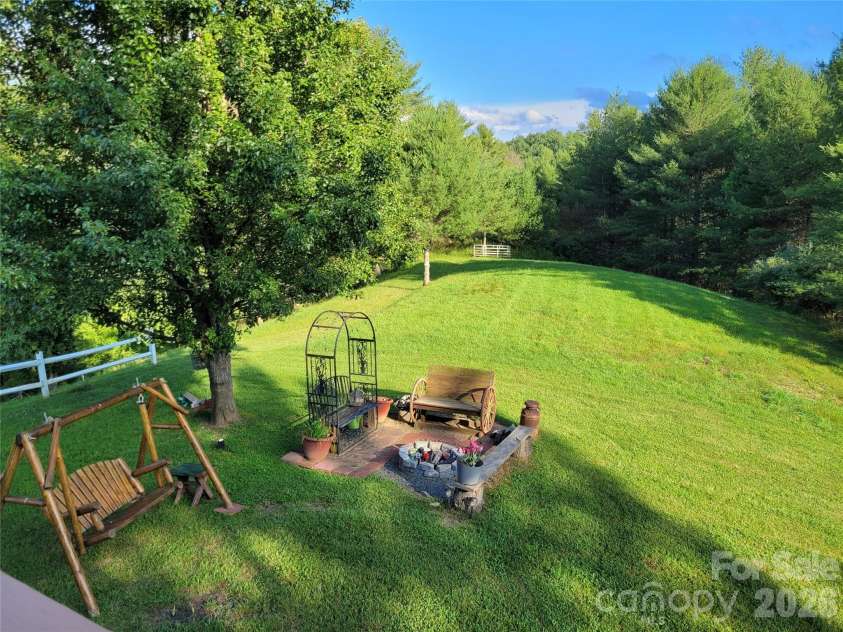 14 Zonia Lane, Piney Creek, NC 28663.  MLS# CAR4404674, YatesRealty ID 38374. 