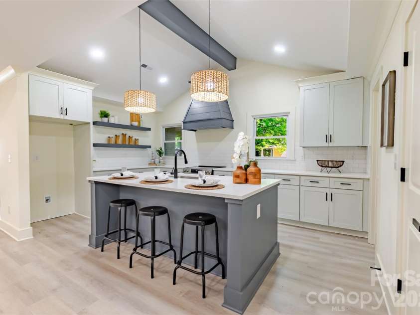 1501 Mccormick Avenue, Gastonia, NC 28054.  MLS# CAR4396541, YatesRealty ID 38376. Kitchen