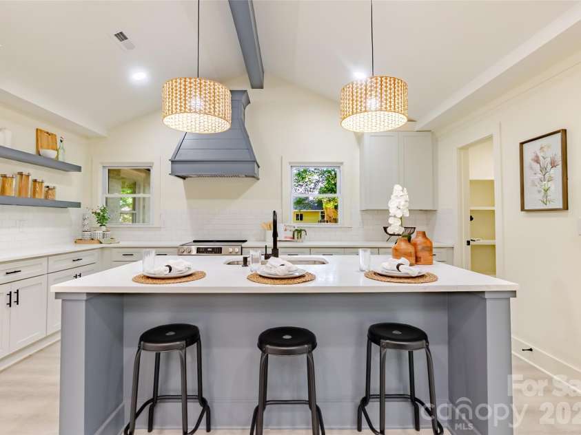 1501 Mccormick Avenue, Gastonia, NC 28054.  MLS# CAR4396541, YatesRealty ID 38376. Kitchen island