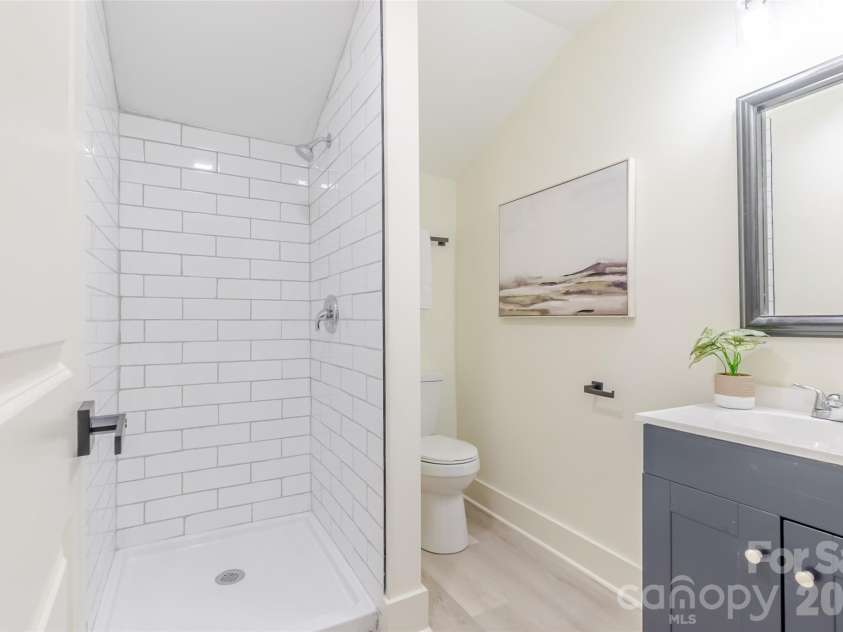 1501 Mccormick Avenue, Gastonia, NC 28054.  MLS# CAR4396541, YatesRealty ID 38376. Primary bathroom