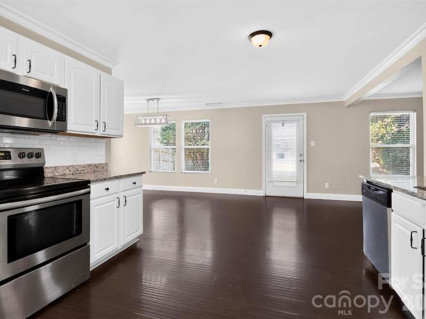 209 Farm Springs Drive, Mount Holly, NC 28120.  MLS# CAR4401410, YatesRealty ID 38377. Open Kitchen