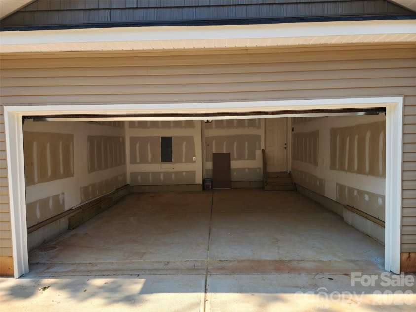 1940 Friendly Lane, Newton, NC 28658.  MLS# CAR4405363, YatesRealty ID 38380. 2 Car Garage