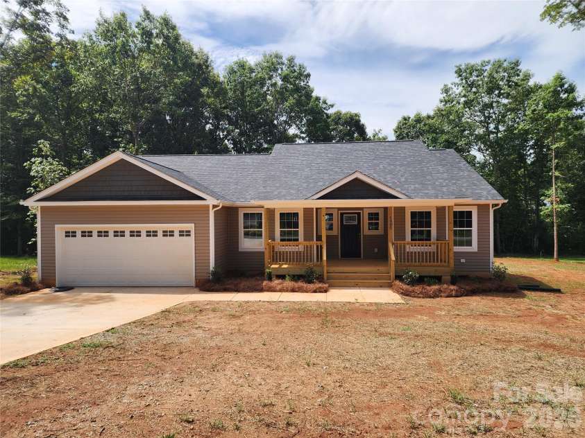 1940 Friendly Lane, Newton, NC 28658.  MLS# CAR4419690, YatesRealty ID 38380. Front Elev