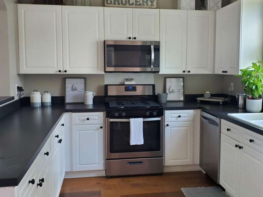 20452 Greenway Heights Drive, Cornelius, NC 28031.  MLS# CAR4404887, YatesRealty ID 38381. 