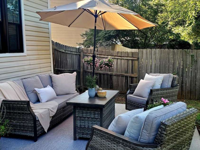 20452 Greenway Heights Drive, Cornelius, NC 28031.  MLS# CAR4404887, YatesRealty ID 38381. 