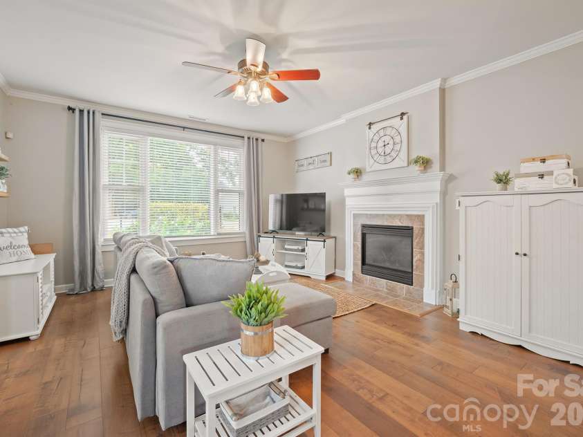 20452 Greenway Heights Drive, Cornelius, NC 28031.  MLS# CAR4410787, YatesRealty ID 38381. 