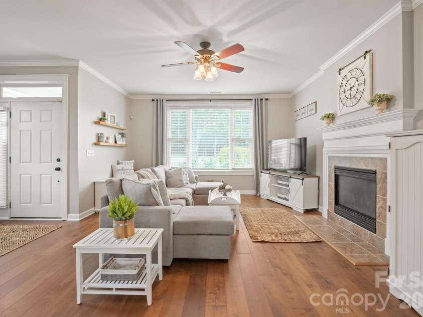 20452 Greenway Heights Drive, Cornelius, NC 28031.  MLS# CAR4410787, YatesRealty ID 38381. 