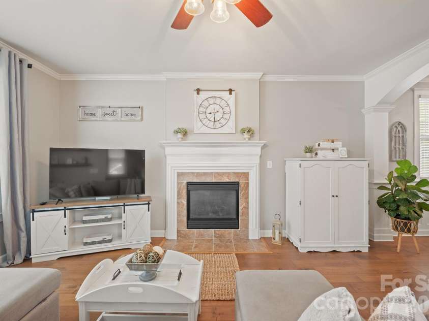 20452 Greenway Heights Drive, Cornelius, NC 28031.  MLS# CAR4410787, YatesRealty ID 38381. 