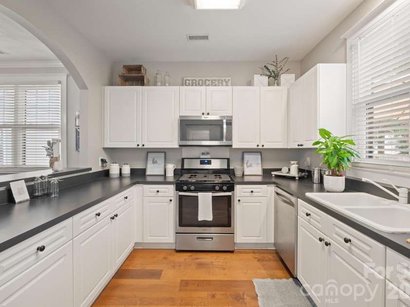 20452 Greenway Heights Drive, Cornelius, NC 28031.  MLS# CAR4410787, YatesRealty ID 38381. 