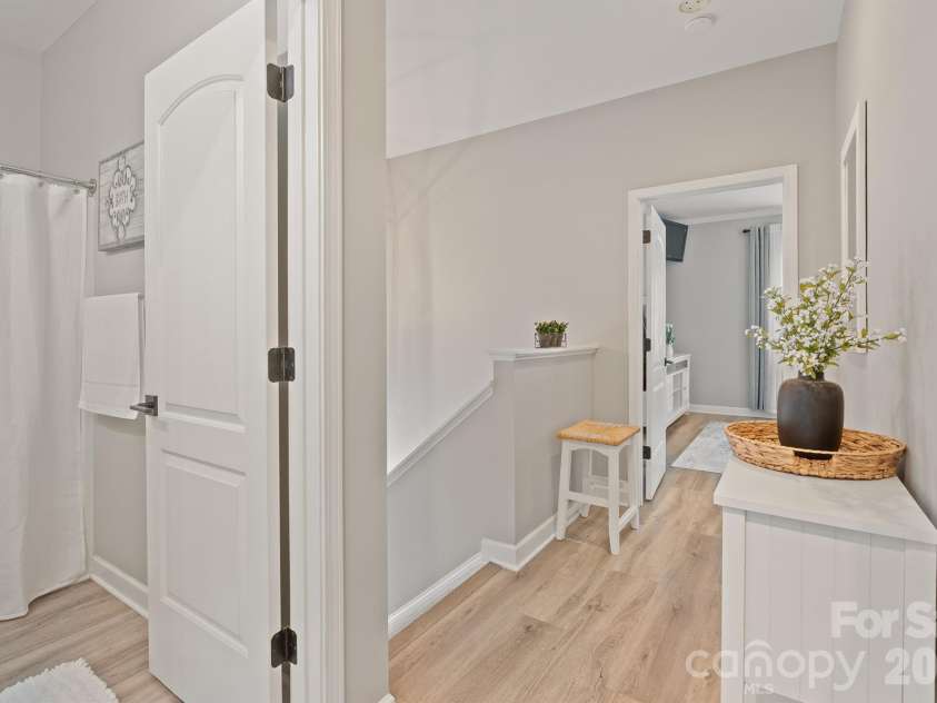 20452 Greenway Heights Drive, Cornelius, NC 28031.  MLS# CAR4410787, YatesRealty ID 38381. 
