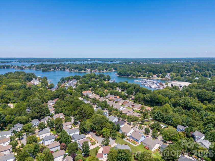 20452 Greenway Heights Drive, Cornelius, NC 28031.  MLS# CAR4410787, YatesRealty ID 38381. 