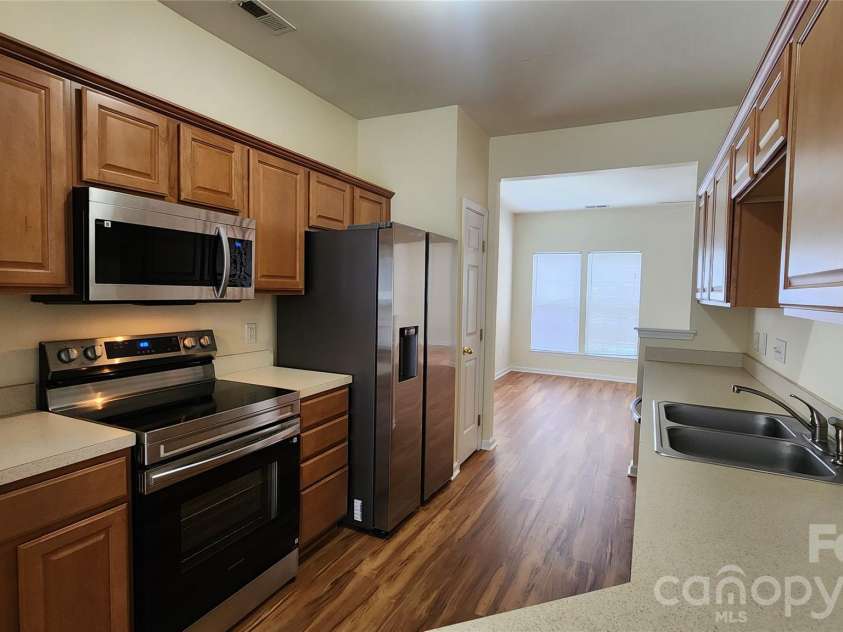 4873 Prosperity Ridge Road, Charlotte, NC 28269.  MLS# CAR4403215, YatesRealty ID 38384. 