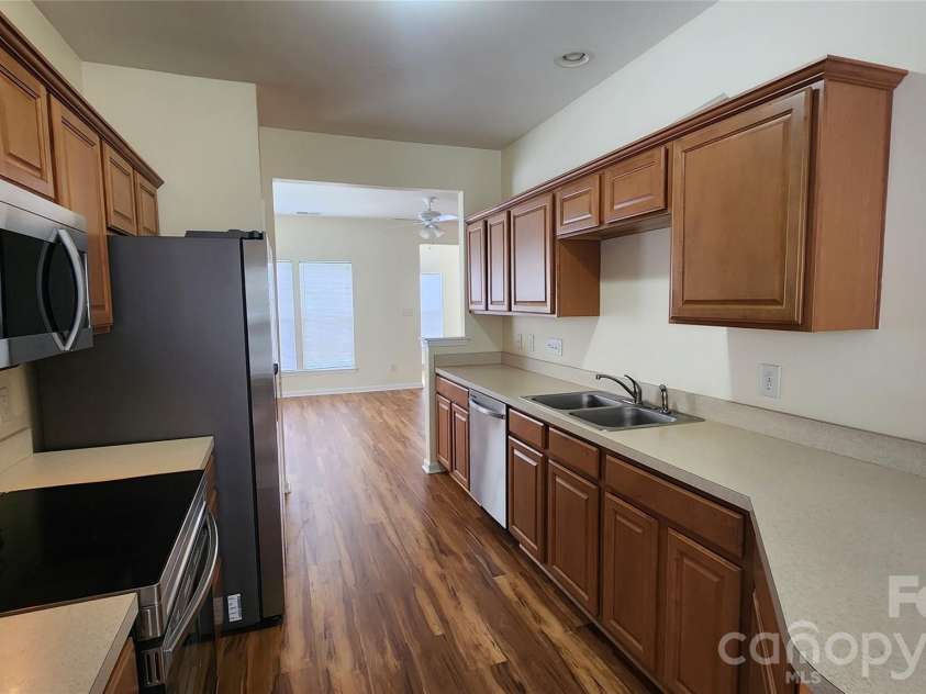 4873 Prosperity Ridge Road, Charlotte, NC 28269.  MLS# CAR4403215, YatesRealty ID 38384. 