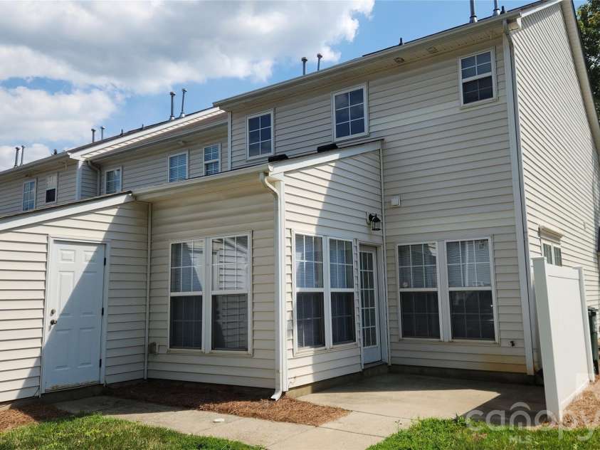 4873 Prosperity Ridge Road, Charlotte, NC 28269.  MLS# CAR4403215, YatesRealty ID 38384. 