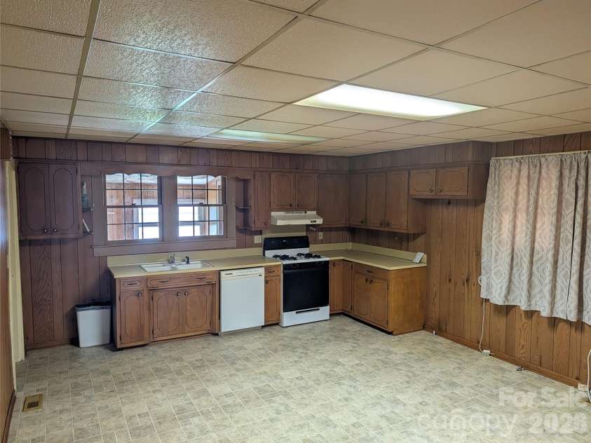 303 2nd Street, Stanley, NC 28164.  MLS# CAR4360602, YatesRealty ID 38385. 