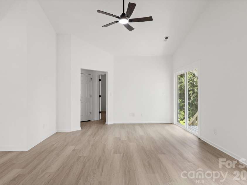 9713 Pernell Lane, Charlotte, NC 28213.  MLS# CAR4403885, YatesRealty ID 38387. 