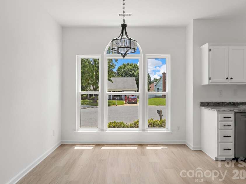 9713 Pernell Lane, Charlotte, NC 28213.  MLS# CAR4403885, YatesRealty ID 38387. 