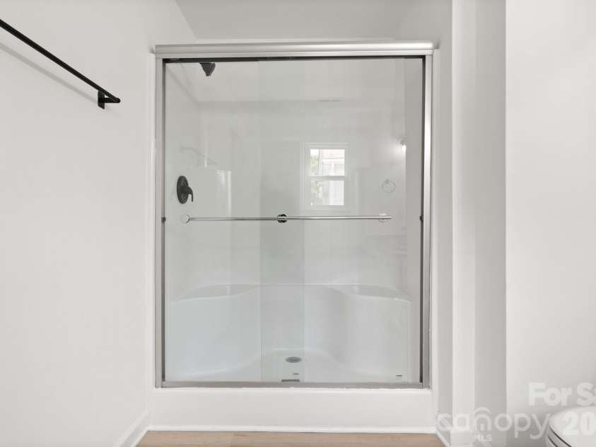 9713 Pernell Lane, Charlotte, NC 28213.  MLS# CAR4403885, YatesRealty ID 38387. 