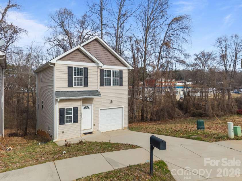115 Lookout Point Place, Mooresville, NC 28115.  MLS# CAR4407459, YatesRealty ID 3839. 