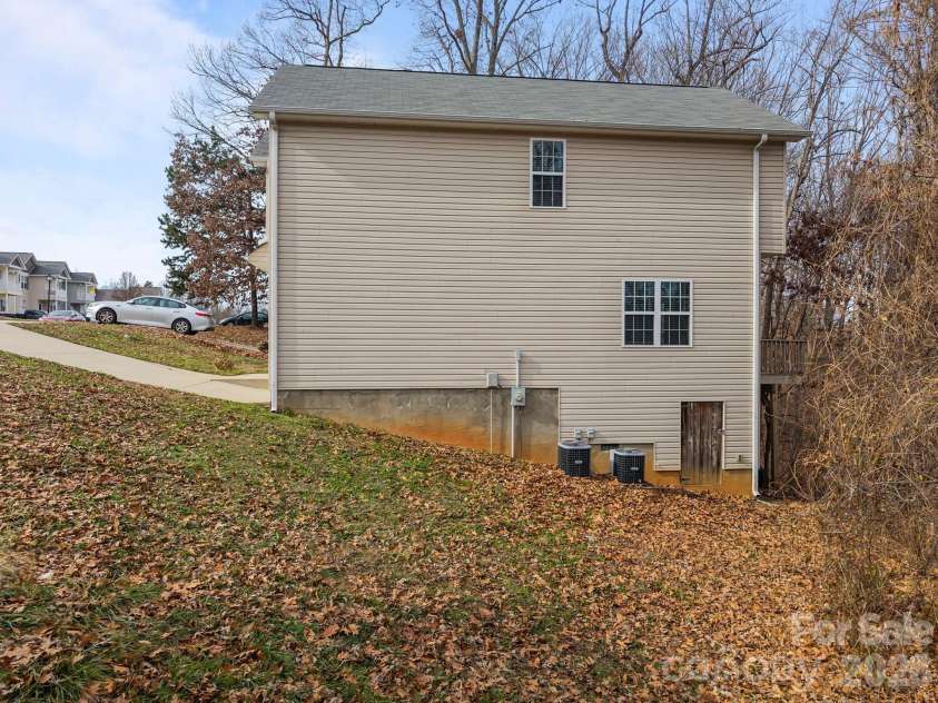 115 Lookout Point Place, Mooresville, NC 28115.  MLS# CAR4407459, YatesRealty ID 3839. 