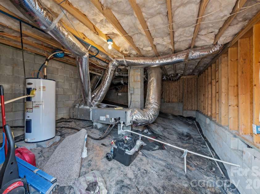 115 Lookout Point Place, Mooresville, NC 28115.  MLS# CAR4407459, YatesRealty ID 3839. Crawlspace