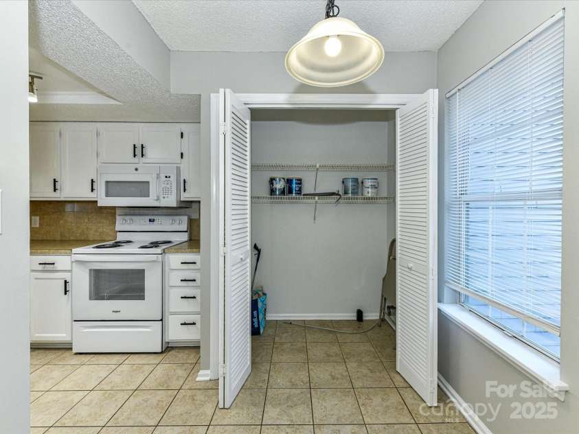 5234 Amity Springs Drive, Charlotte, NC 28212.  MLS# CAR4328657, YatesRealty ID 3839. 