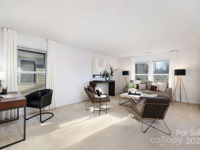 7010 Sycamore Grove Court, Charlotte, NC 28227.  MLS# CAR4213583, YatesRealty ID 3839. Loft on Second Floor