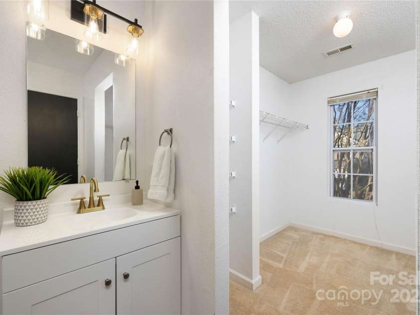 7010 Sycamore Grove Court, Charlotte, NC 28227.  MLS# CAR4213583, YatesRealty ID 3839. Primary Bathroom and walk in Closet