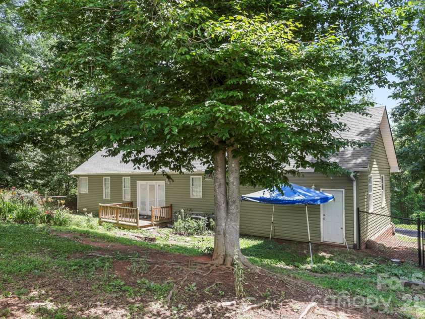 182 Hutchins Drive, Rutherfordton, NC 28139.  MLS# CAR4395067, YatesRealty ID 38391. 