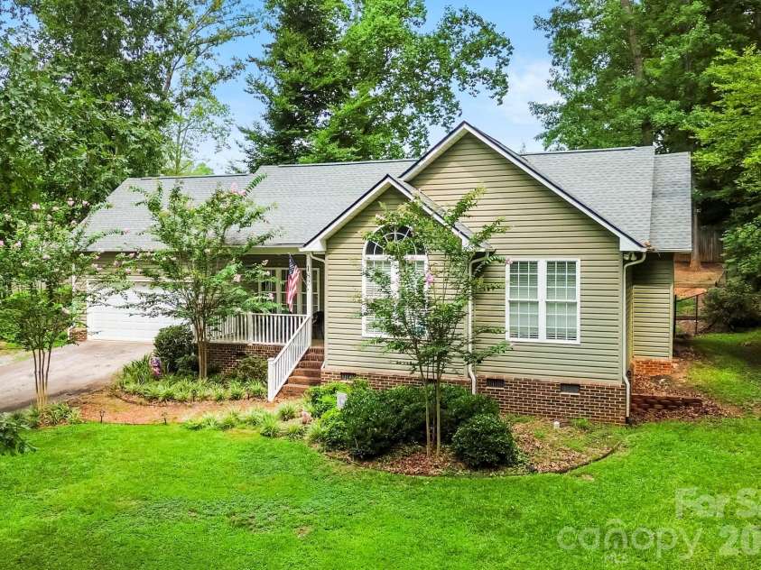 182 Hutchins Drive, Rutherfordton, NC 28139.  MLS# CAR4395067, YatesRealty ID 38391. 